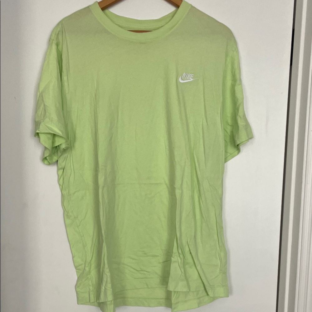 Nike Men's Lime Green Short Sleeve Tee